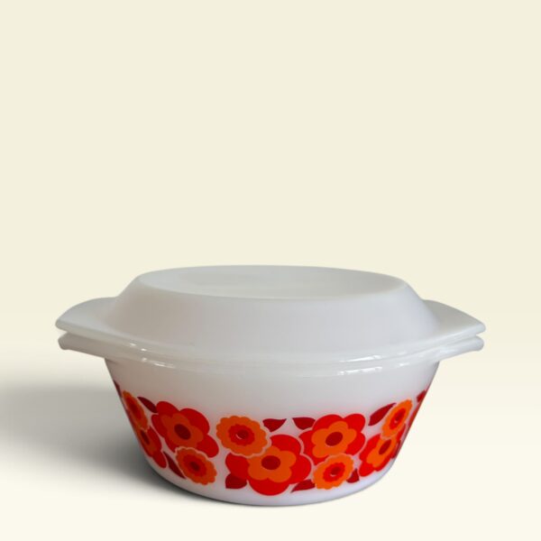 Retro Arcopal France Lotus schaaltje oranje met deksel